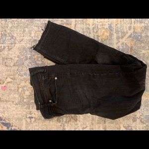 Straight Ankle black Jeans